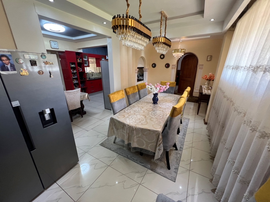 6 Bedroom Property for Sale in Irene Park North West